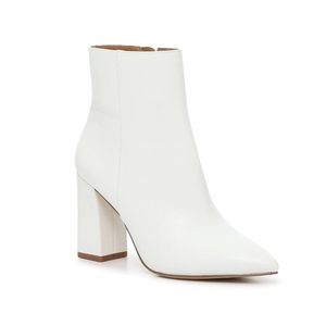 MADDEN GIRL By STEVE MADDEN WHITE HEELED BOOTIES❤️NWT